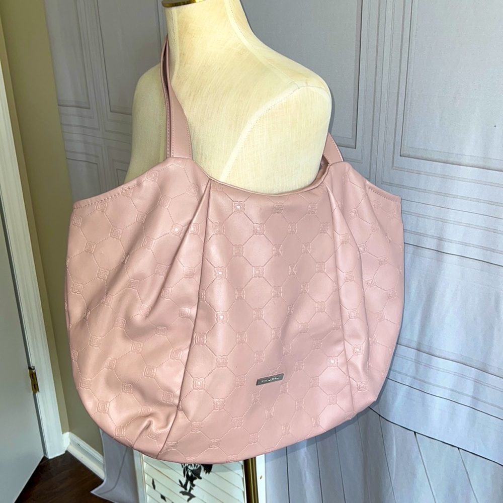 BCBG MAX AZRIA, Large Blush/Pink Shoulder Tote, NWOT